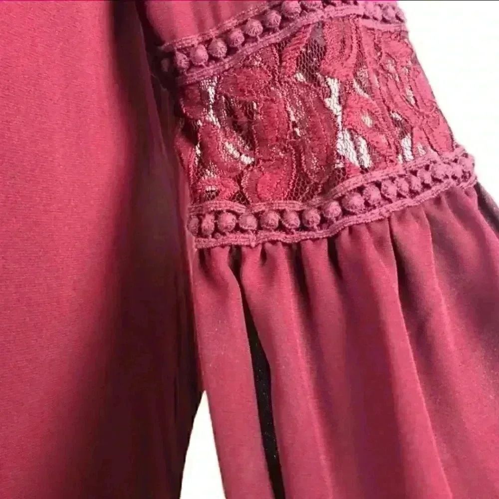 LUXOLOGY WOMEN'S MAROON LACE, ABOVE KNEE, LONG SLEEVE, LINED DRESS - Picture 5 of 10